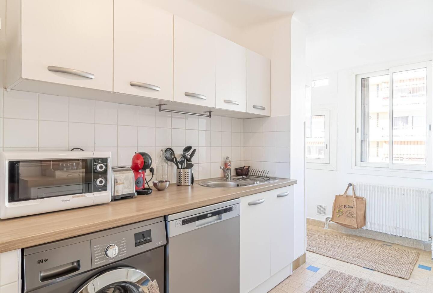 Spacious T3 Near The And Station Holiday home