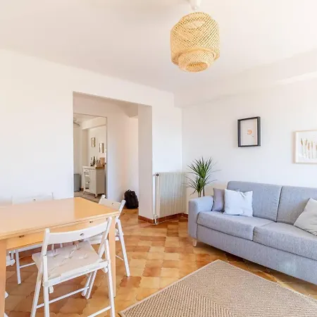 Spacious T3 Near The Beach And Station Roquebrune Exterior photo